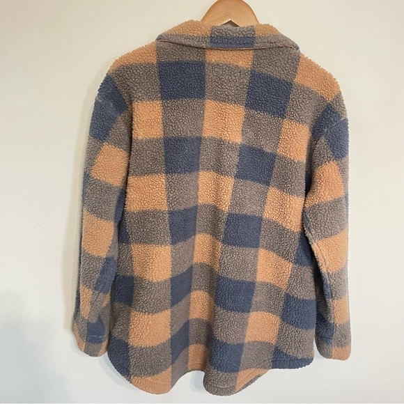 UGG Plaid Sherpa Teddy Button Down Jacket Coat - Picture 5 of 5
